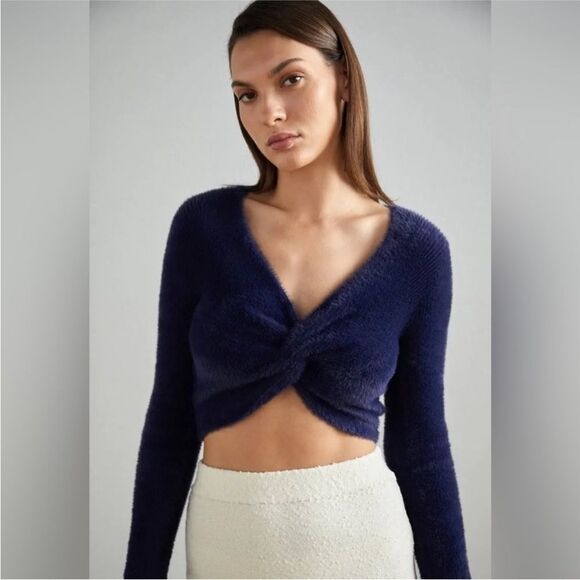 Aerie Fluffy-4-Ever Reversible Twist Fuzzy Crop Sweater Navy Blue - Picture 7 of 10